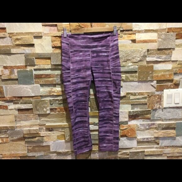 LULULEMON ATHLETICA Sport Capri   - Picture 1 of 7